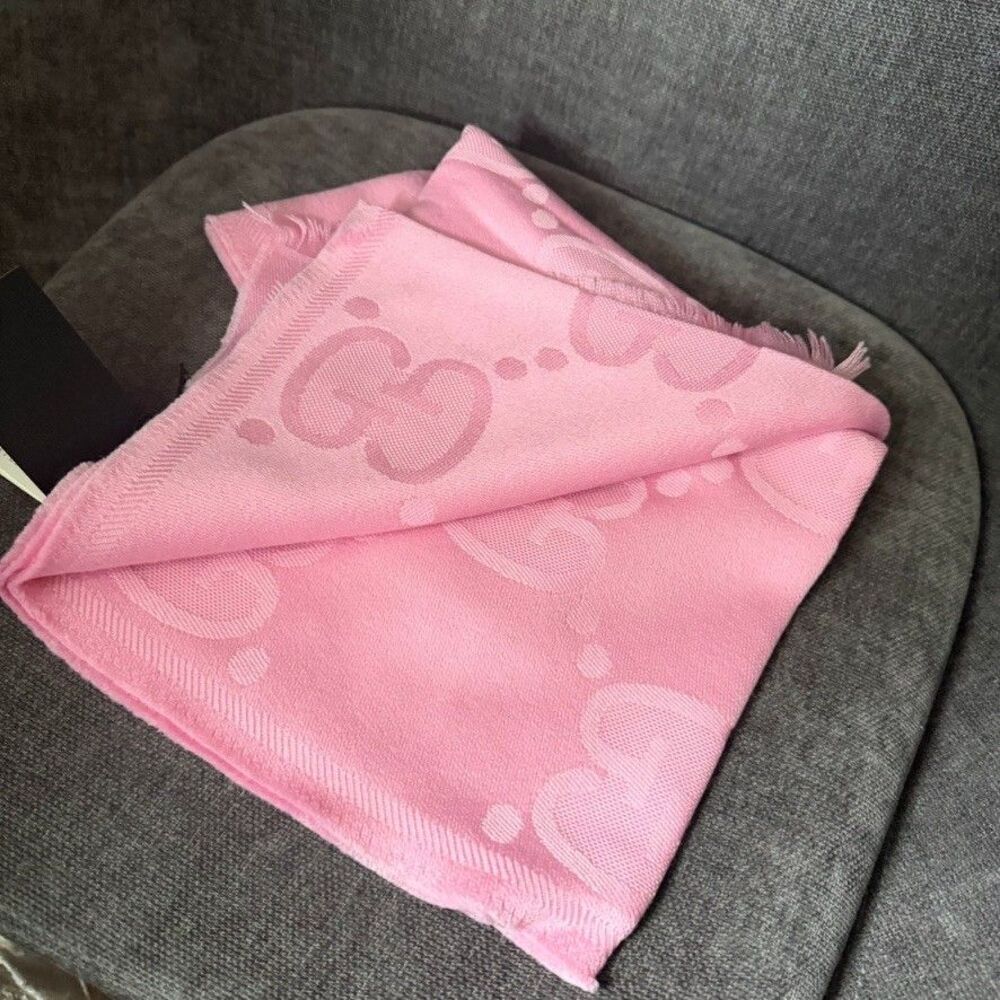 Gucci GG Jacquard Wool Scarf Pink   581537 NWT